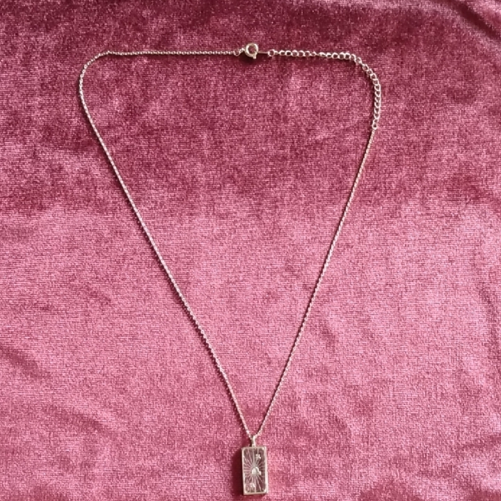 Elegant Silver Pendant Necklace